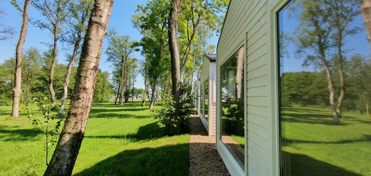 Lumi Resort Domki Letniskowe Z Podgrzewanym Basenem Rewal Bagian luar foto