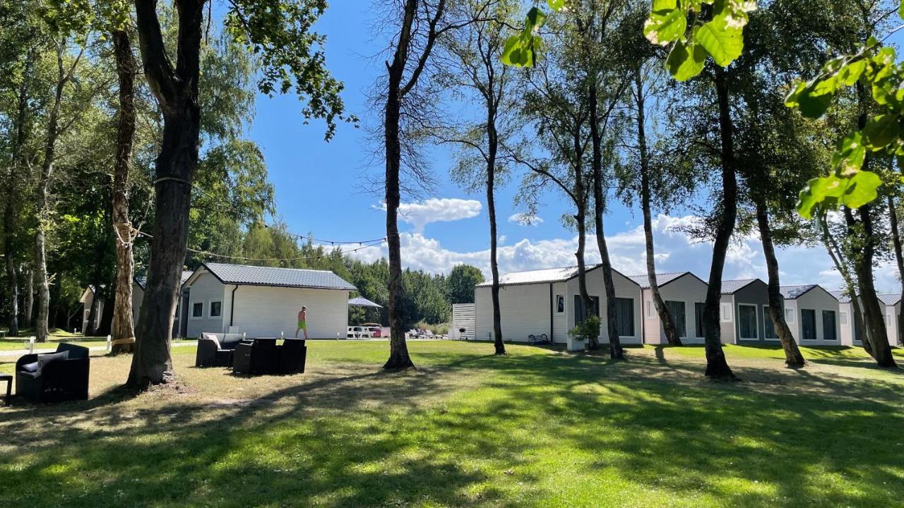 Lumi Resort Domki Letniskowe Z Podgrzewanym Basenem Rewal Bagian luar foto