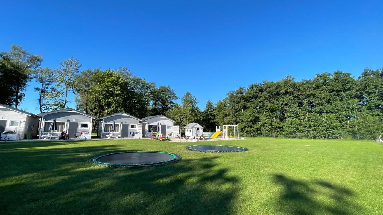 Lumi Resort Domki Letniskowe Z Podgrzewanym Basenem Rewal Bagian luar foto