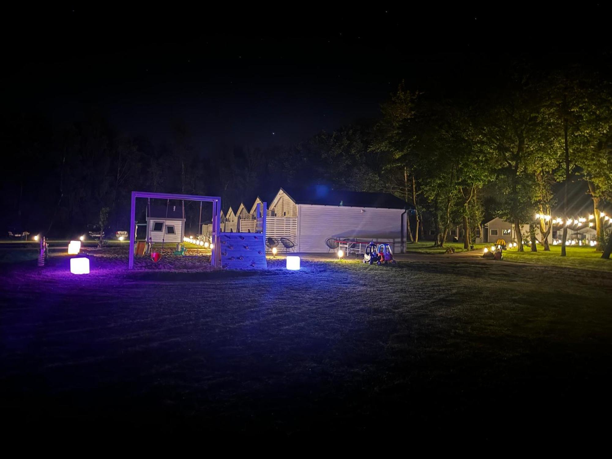 Lumi Resort Domki Letniskowe Z Podgrzewanym Basenem Rewal Bagian luar foto